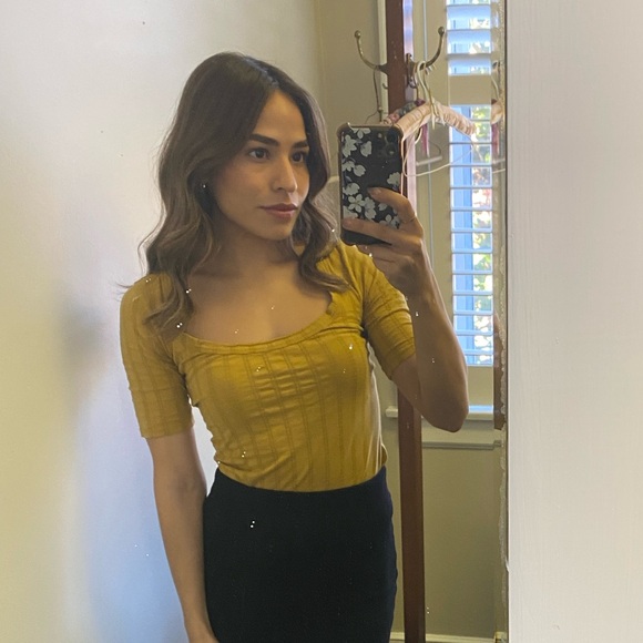 Anthropologie Pilcro Pointelle Scoop Neck Tee mustard color - Picture 4 of 13